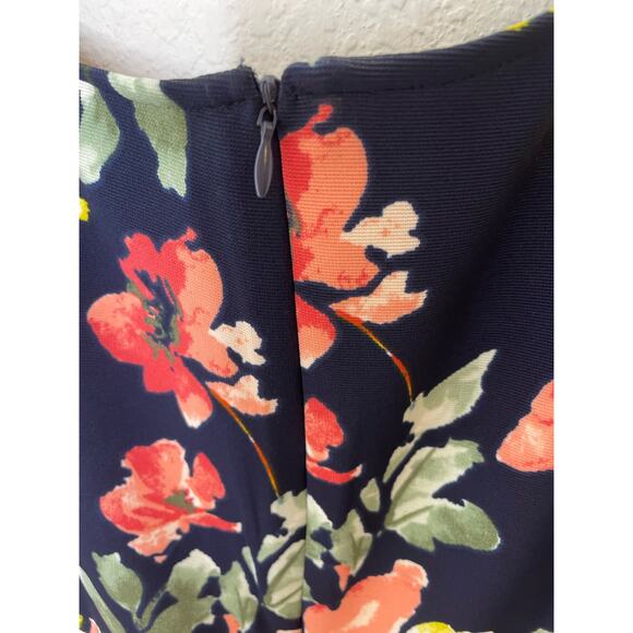 ILE New York Floral Swing Dress Womens size 8 - Picture 6 of 6